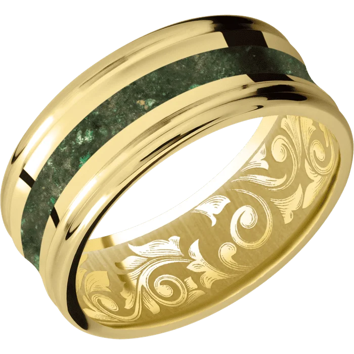 Ladies seaside shell rings -9mm wide Concave Center Round Edges 18k Yellow Gold Ring with Polish Finish / One 3mm Centered Green Fuschite Inlay / None Interior Pattern