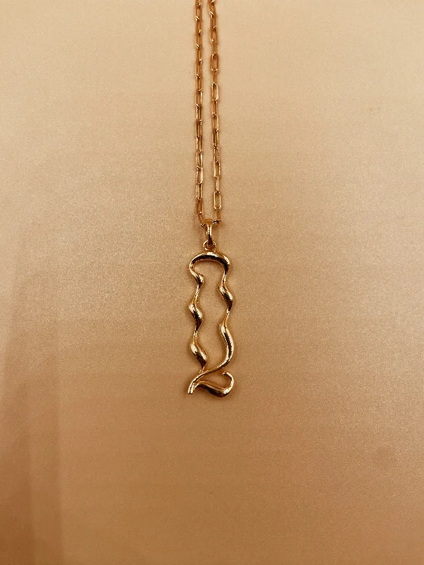 Ladies Necklaces for Dream Glow-Letter Q Necklace | 18kt Solid Gold