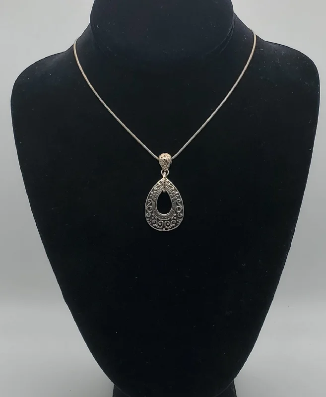 Ladies Necklaces with Jade Spark-Vintage Sterling Silver Teardrop Filigree Pendant Necklace - 18 + 2.5"